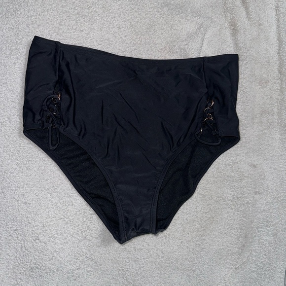 High waist bikini bottoms - Picture 1 of 1
